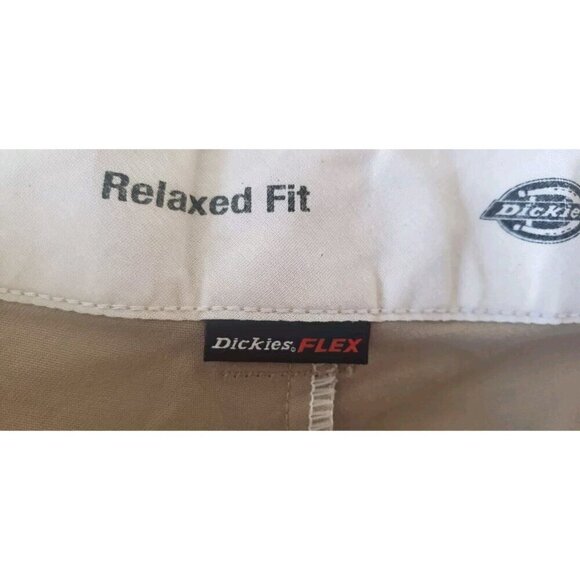 DICKIES FLEX RELAXED FIT DESERT SAND SHORTS WITH BELT  SZ 44 - Picture 8 of 11